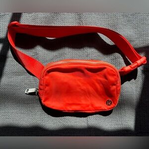 Lululemon Everywhere Belt Bag 1L Autumn Red